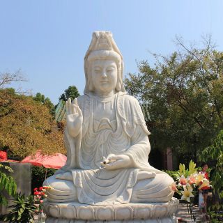 觀音像佛像廠家定做價(jià)格-南海觀音菩薩像的為什么都是拿著柳枝和凈瓶呢