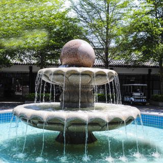 雕塑在園林中發(fā)揮著哪些作用？