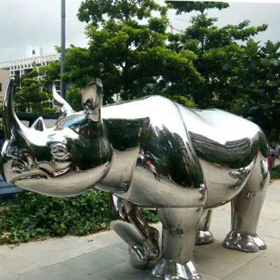 影響鏡面犀牛不銹鋼雕塑報(bào)價(jià)的因素有哪些？