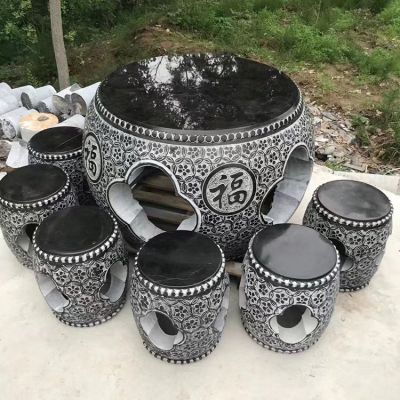黑色，整石鏤雕，圓桌凳