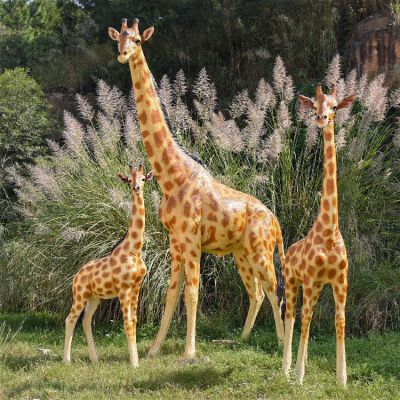 動物園大型仿真動物，園林玻璃鋼彩繪長頸鹿