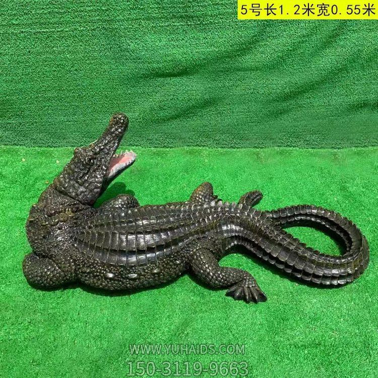 玻璃鋼鱷魚，仿真鱷魚雕塑