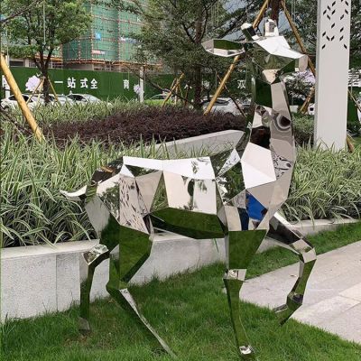 不銹鋼鏡面鹿，幾何塊面抽象鹿雕塑