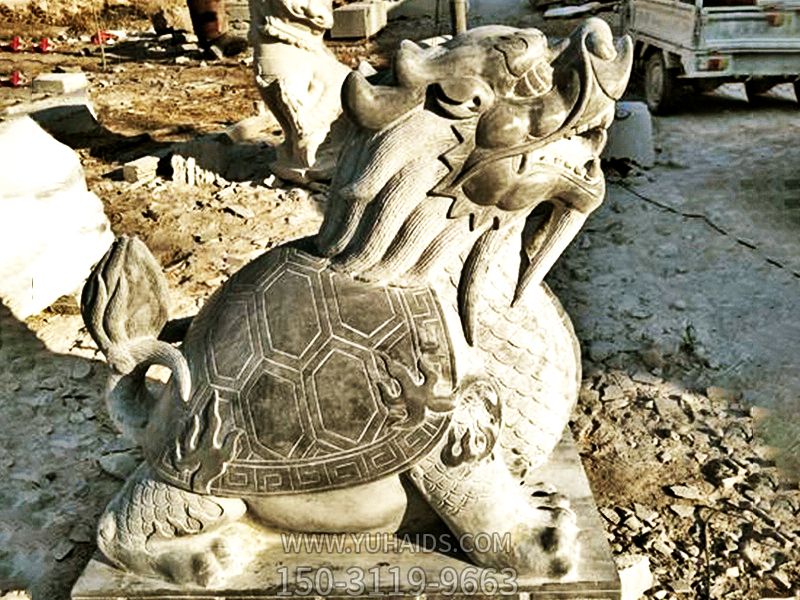 公園里擺放的坐著直視的青石石雕創(chuàng)意龍龜?shù)袼?>
                                <h2>公園里擺放的坐著直視的青石石雕創(chuàng)意龍龜?shù)袼?參數(shù)說明</h2>
                                                                        <table>
                                      <tr>
                                        <th>產(chǎn)品標(biāo)題</th>
                                        <td>公園里擺放的坐著直視的青石石雕創(chuàng)意龍龜?shù)袼?/td>
                                      </tr>
                                      <tr>
                                        <th>發(fā)布時(shí)間</th>
                                        <td>2023-06-07 13:50</td>
                                      </tr>
                                      <tr>
                                        <th>價(jià)格</th>
                                        <td><span>電話咨詢</td>
                                      </tr>
                                                                              <tr>
                                          <th>雕刻內(nèi)容</th>
                                          <td>龍、龍龜</td>
                                        </tr>
                                                                              <tr>
                                          <th>應(yīng)用場所</th>
                                          <td>公園</td>
                                        </tr>
                                                                              <tr>
                                          <th>制作材質(zhì)</th>
                                          <td>石雕、青石、石雕</td>
                                        </tr>
                                                                          </table>
                                <h2>公園里擺放的坐著直視的青石石雕創(chuàng)意龍龜?shù)袼?詳細(xì)說明</h2>
                                <p>玉海雕塑是一家綜合性的雕塑公司，擁有多款公園里擺放的坐著直視的青石石雕創(chuàng)意龍龜?shù)袼苣Ｐ?，可加工定制多種公園里擺放的坐著直視的青石石雕創(chuàng)意龍龜?shù)袼?，支持材質(zhì)、樣式、風(fēng)格、尺寸大小等方面的調(diào)整修改定制。我們所加工制作的公園里擺放的坐著直視的青石石雕創(chuàng)意龍龜?shù)袼苜|(zhì)優(yōu)價(jià)廉，遍布全國多個(gè)省市地區(qū)，想要了解更多案例圖片，請電話或微信咨詢。材質(zhì)、大小、樣式等都可以按需定制，還可根據(jù)您提供給的公園里擺放的坐著直視的青石石雕創(chuàng)意龍龜?shù)袼軜訄D進(jìn)行制作！如有相關(guān)需求，歡迎致電（微信同號）：<span>150-3119-9663</span></p>
                                                                <div   class=