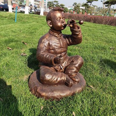 童趣系列人物，吹泡泡的小男孩