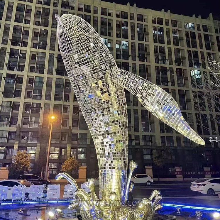 不銹鋼鯨魚(yú)，大型鐵藝鏤空網(wǎng)格鯨魚(yú)水景裝飾景觀雕塑