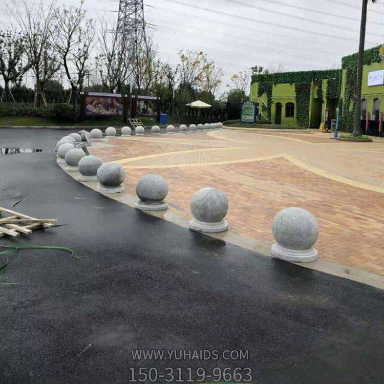 園林公園大理石石雕戶外車(chē)阻石雕塑