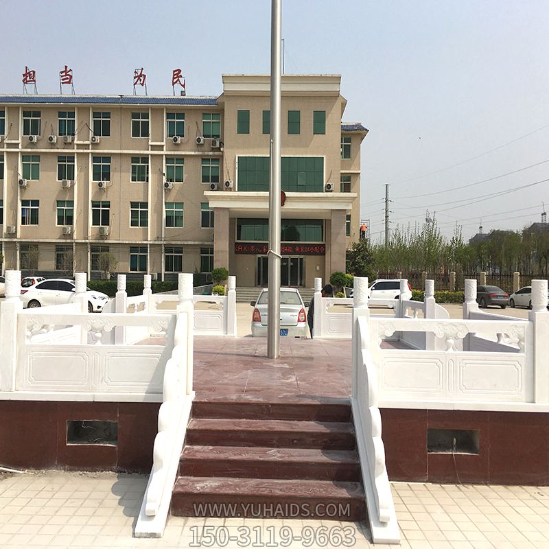學(xué)校廣場大理石雕升旗臺(tái)雕塑