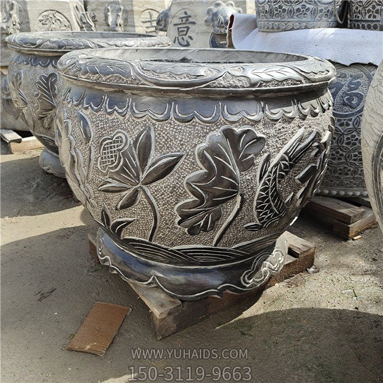 古建庭院蓄水缸，青石水缸雕塑