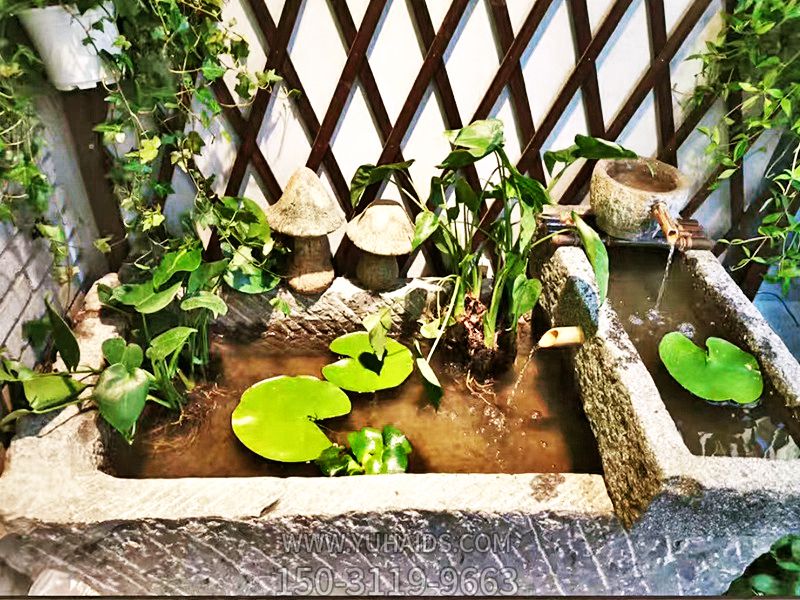 酒店室內擺放創(chuàng)意老石槽流水魚缸水循環(huán)景觀雕塑