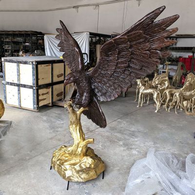 鑄銅老鷹雕塑，大鵬展翅景觀