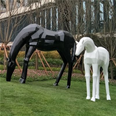 玻璃鋼馬兒，抽象塊面馬雕塑，黑白兩色，可改色