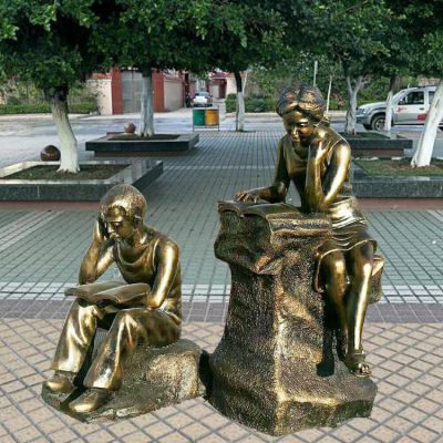 讀書，玻璃鋼仿銅男女學(xué)生看書場景