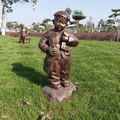 定制小孩吹喇叭雕塑需要多少錢？