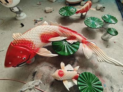 玻璃鋼錦鯉仿真鯉魚荷葉雕塑