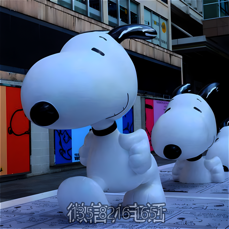 步行街創(chuàng)意景觀裝飾擺件卡通樹(shù)Snoopy雕塑