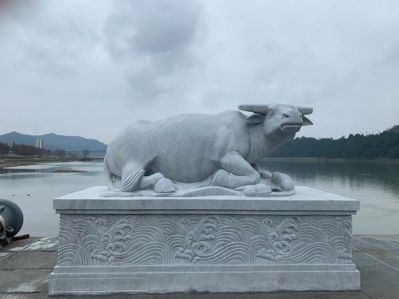 鎮(zhèn)水水?；◢弾r石雕動物雕塑